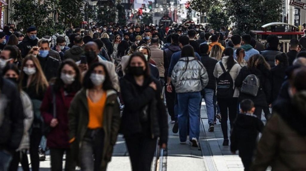 Son Dakika! İçişleri’nden maske genelgesi: Okul, hastane ve toplu taşımada maske zorunluluğu sürüyor