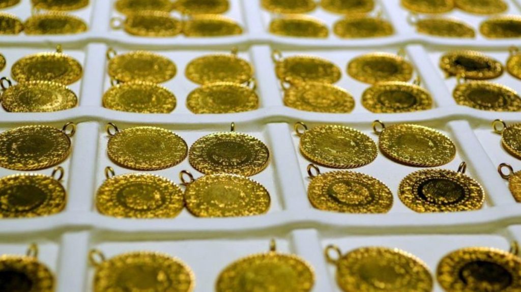 Yükselişini sürdüren altının gram fiyatı 884 liradan işlem görüyor