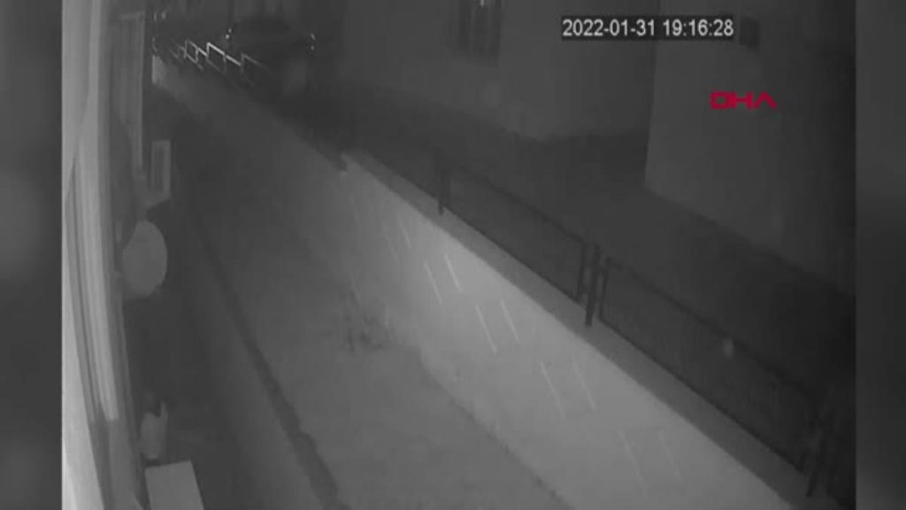 ‘KEDİ’ LAKAPLI HIRSIZLIK ŞÜPHELİSİNE SUÇÜSTÜ