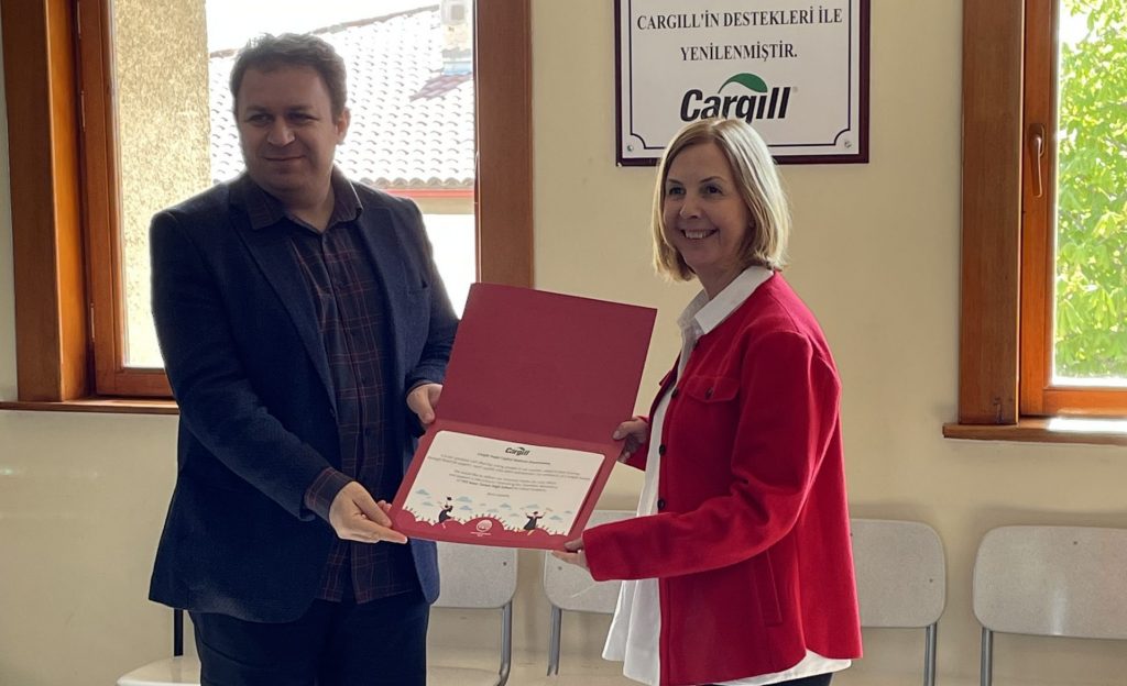 Gençlerin bilimsel çalışmalarına destek vermek ayrı bir mutluluk kaynağı