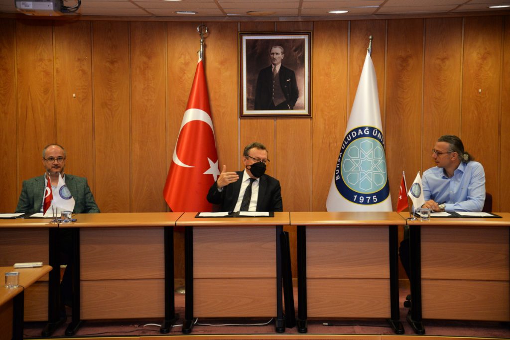 BUÜ öğrencilerine staj ve işyeri uygulama eğitimi desteği